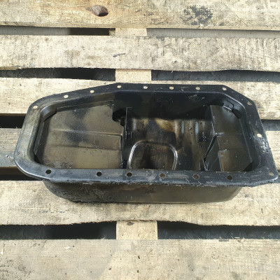 б/у Поддон масляный Nissan Interstar 1998-2003 2.8 DTI S9W700 / S9W702 7701045383