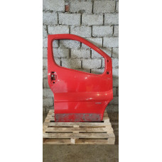 б/у Дверь передняя правая (красный цвет) Opel Vivaro 2001-2006 7751472215