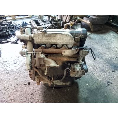 б/у Двигатель в сборе с навесным Nissan Interstar 1998-2003 2.8 DTI S9W700 / S9W702