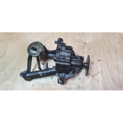 б/у Масляный насос Nissan Interstar 1998-2003 2.5 DCI G9U720 / G9U724 8200741642