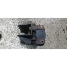 б/у Кронштейн двигателя правый Renault Master II 1997-2003 1.9 DTI 8200028780B