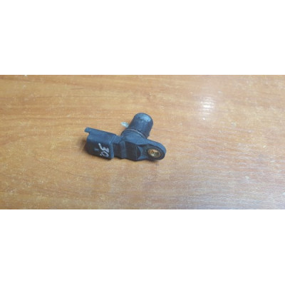 б/у Датчик положения распредвала Opel Movano 2003-2010 3.0 DCI ZD3A202 8200033686