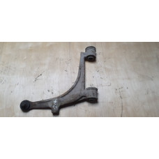 б/у Рычаг передний нижний правый Nissan Interstar 1998-2003 8200767825