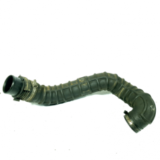 б/у Патрубок охлаждения от воздушного фильтра до турбины (2 часть) Opel Movano 1998-2003 2.8 DTI S9W700 / S9W702