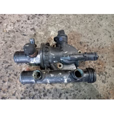 б/у Корпус термостата (без термостата) Nissan Interstar 2003-2010 2.5 DCI G9U750 / G9U754 8200154300