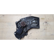 б/у Помпа водяная Nissan Interstar 2003-2010 3.0 DCI ZD3A202 7701057951