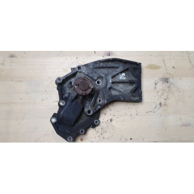 б/у Помпа водяная Nissan Interstar 2003-2010 3.0 DCI ZD3A202 7701057951