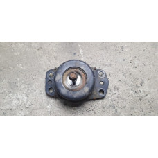 б/у Подушка двигателя правая передняя Nissan Interstar 1998-2003 2.8 DTI S9W700 / S9W702 7700308750