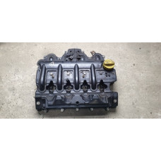 б/у Клапанная крышка Renault Master II 2003-2010 2.5 DCI G9U750 / G9U754 8200714033