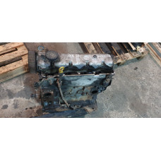 б/у Двигатель (голый) Nissan Interstar 1998-2003 2.8 DTI S9W700 / S9W702