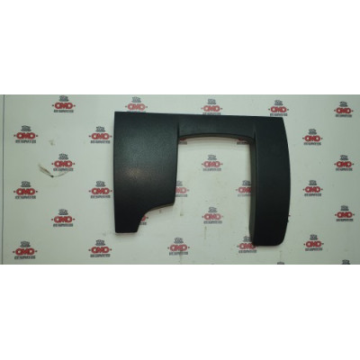 б/у Накладка на торпедо Opel Movano 2010- 681080014R