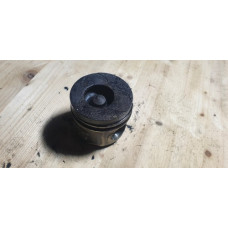 б/у Поршень Nissan Interstar 1998-2003 1.9 DTI F8T 7701476520