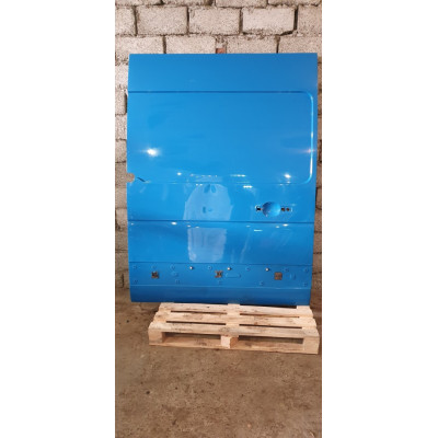 б/у Дверь боковая сдвижная правая высокая глухая Renault Master III 2010- 821003256R