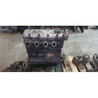 б/у Двигатель (голый) Nissan Interstar 1998-2003 2.5 D S8U770 / S8U772