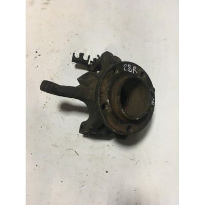 б/у Ступица передняя правая R16 (шаровая 22 мм) Nissan Interstar 2003-2010 8200642123