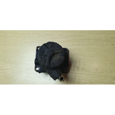 б/у Вакуумный насос (1 выход) Nissan Interstar 1998-2003 2.8 DTI S9W700 / S9W702 7701051765