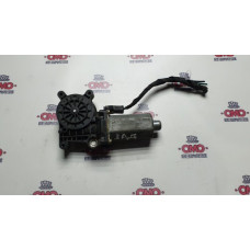 б/у Моторчик стеклоподьемника задний левый Mercedes E290 W210 1995-1999 0130821673