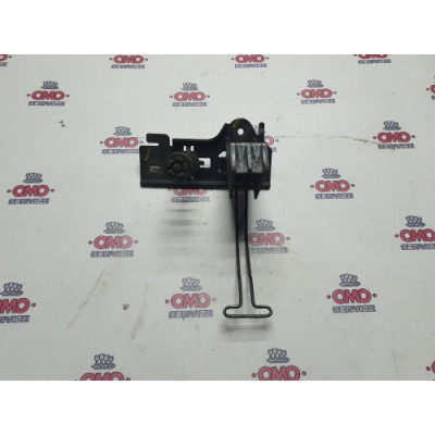 б/у Замок капота (на капоте ответная часть) Renault Master III 2010- 656030007R