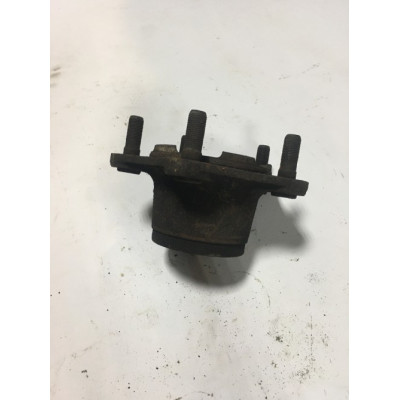 б/у Ступица задняя (без АБС) R15 Nissan Interstar 1998-2003 7700302300