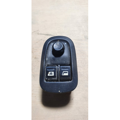 б/у Кнопка стеклоподьемника двери передней левая Peugeot 306 1997-2002 6552RE