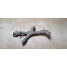 б/у Рычаг передний верхний правый (из сайлентблоками) Nissan Interstar 1998-2003 7700309183