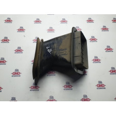 б/у Воздухозаборник (на капоте) Nissan Interstar 1998-2003 7700351934