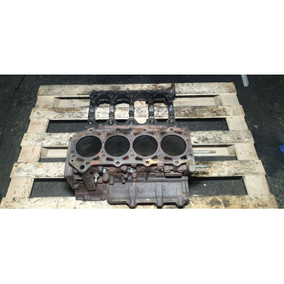 б/у Блок двигателя (голый) Renault Master II 2003-2010 3.0 DCI ZD3A202 7701065107