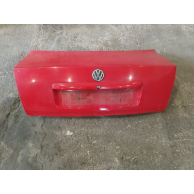 б/у Крышка багажника (седан) Volkswagen Passat B5 1996-2000 3B5827025C