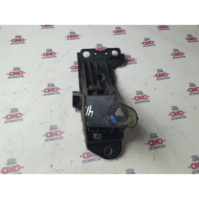 б/у Кронштейн крепления педали сцепления Renault Master III 2010- 8200672233