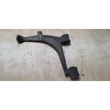 б/у Рычаг передний нижний левый Nissan Interstar 1998-2003 8200767822