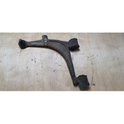 б/у Рычаг передний нижний левый Nissan Interstar 1998-2003 8200767822