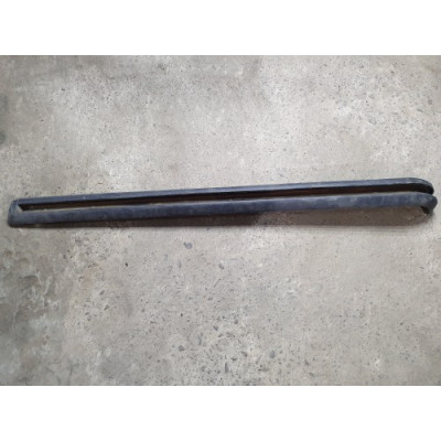 б/у Направляющая двери сдвижной правой средняя Nissan Interstar 2003-2010 8200163740
