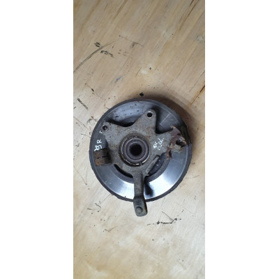 б/у Ступица передняя правая R15 Opel Movano 1998-2003 7700302126