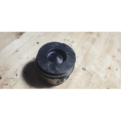 б/у Поршень Mercedes Sprinter W903 2000-2006 2.2 CDI OM611