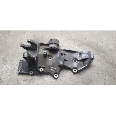 б/у Кронштейн крепления генератора Volkswagen Passat B5 1996-2000 1.6 AHL 06B903143F