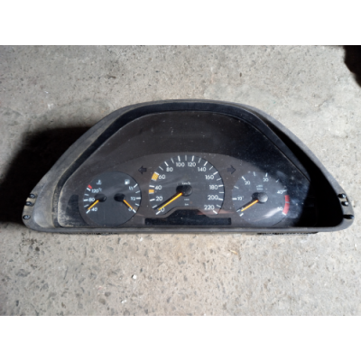 б/у Панель приборов 220км/час Mercedes E290 W210 1995-1999 2.9 TDI A2105406547