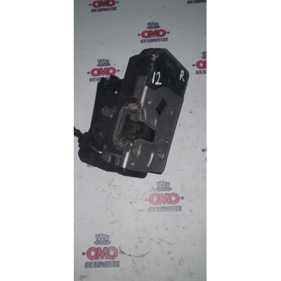 б/у Замок двери передней правый (с центральным) Opel Vivaro 2001-2006 8200008248